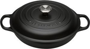 Le Creuset Signature Cast Iron Round Gourmet Professional Casserole, Diameter 30 cm, 3.5 l, For All Hob Types, Including Induction, 5.555 kg, matt black, 2118030000430 : Amazon.de: Home & Kitchen